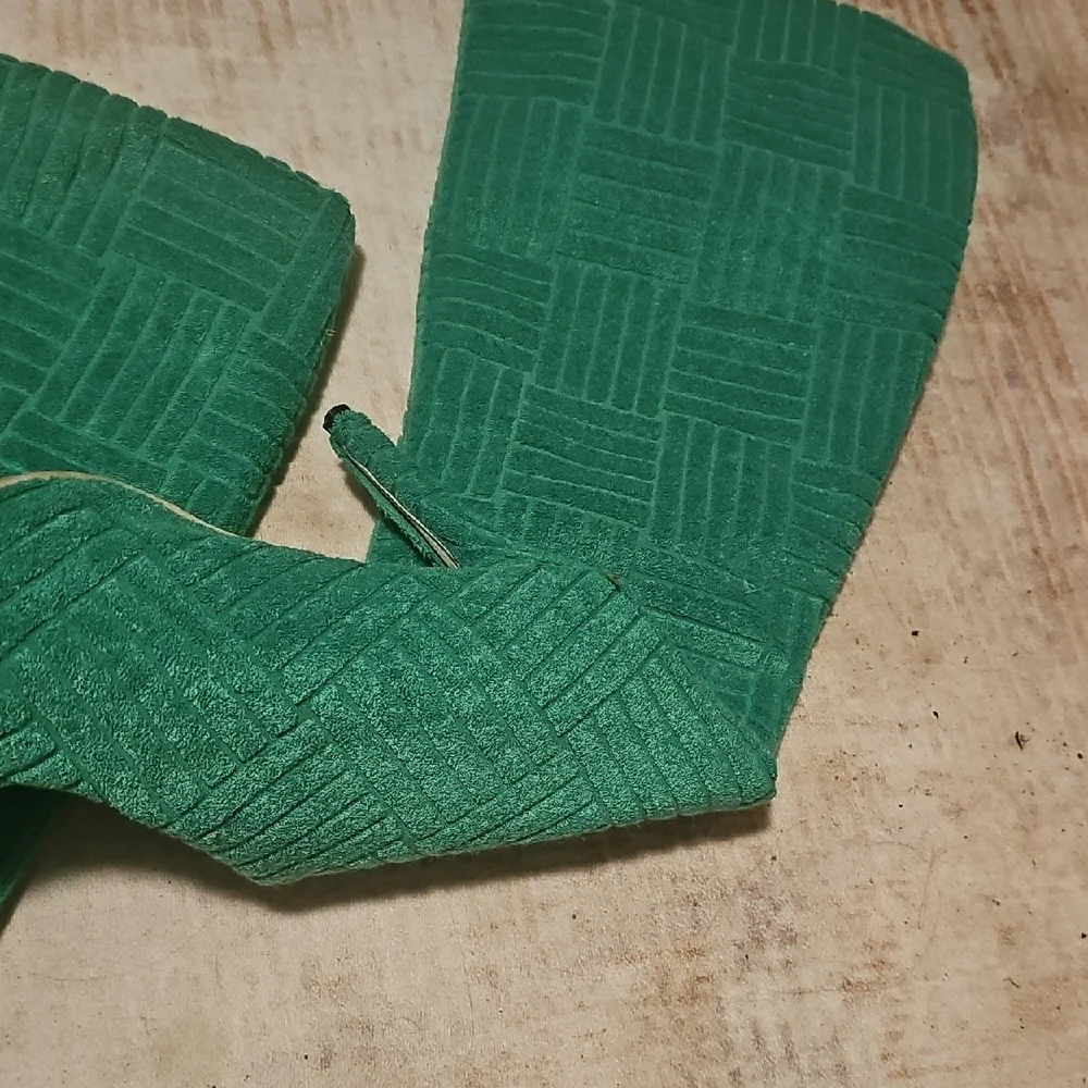 Elegant Green Knee-High Boots